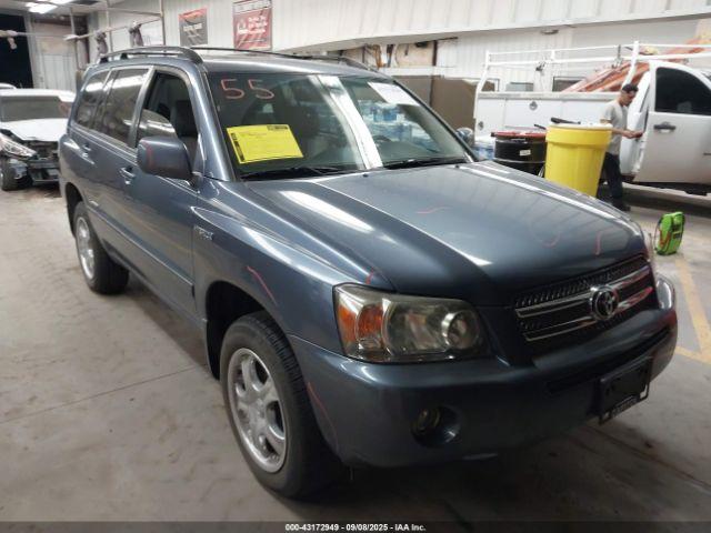  Salvage Toyota Highlander