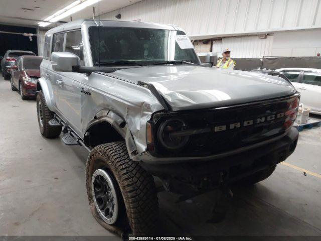  Salvage Ford Bronco