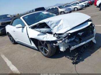  Salvage Ford Mustang