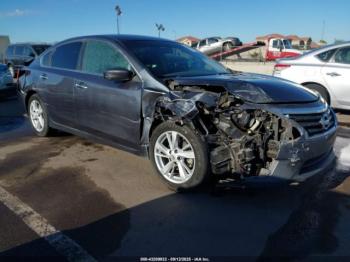  Salvage Nissan Altima
