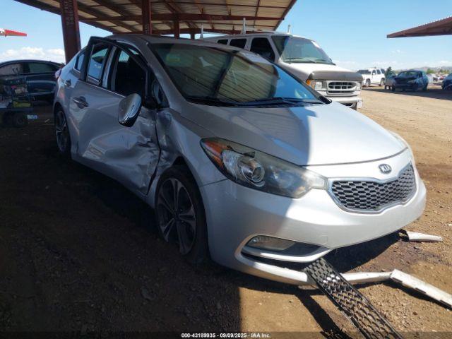  Salvage Kia Forte