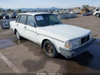  Salvage Volvo 240