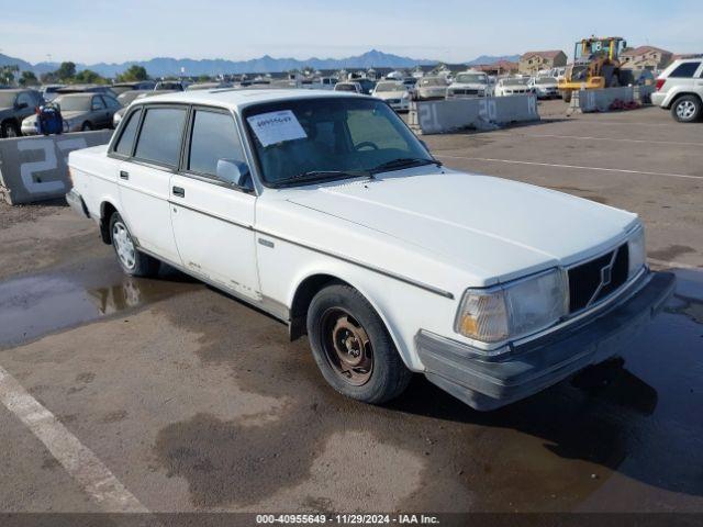  Salvage Volvo 240