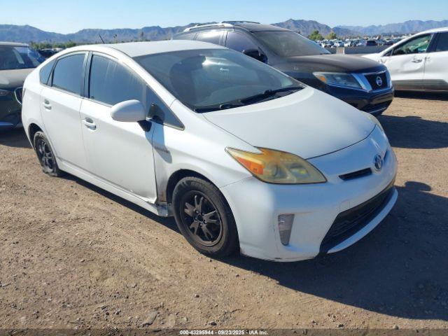 Salvage Toyota Prius
