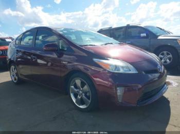  Salvage Toyota Prius