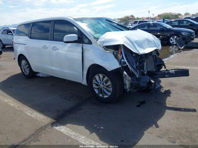  Salvage Kia Sedona