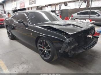  Salvage Dodge Challenger