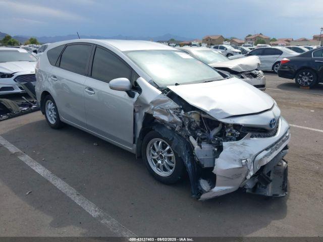  Salvage Toyota Prius v