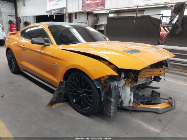  Salvage Ford Mustang