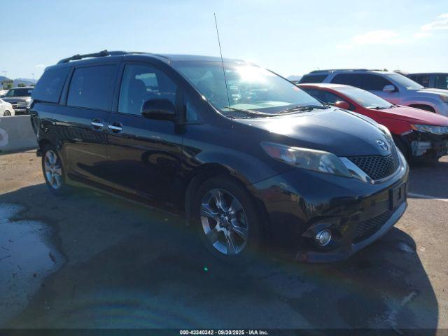  Salvage Toyota Sienna
