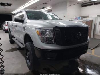  Salvage Nissan Titan
