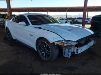  Salvage Ford Mustang