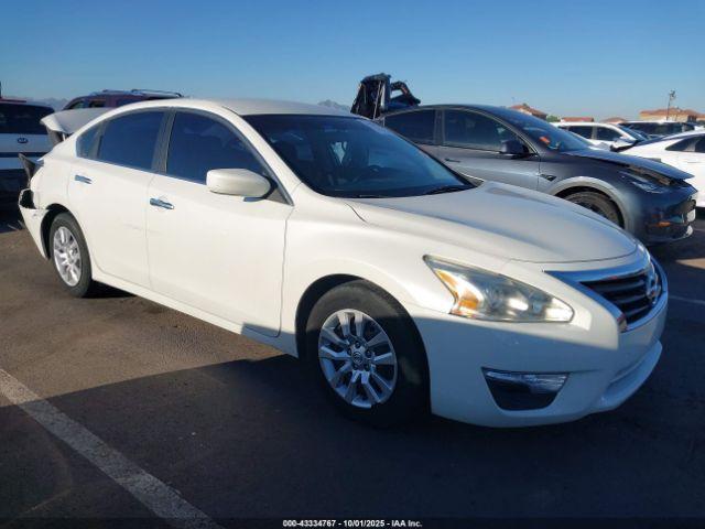  Salvage Nissan Altima