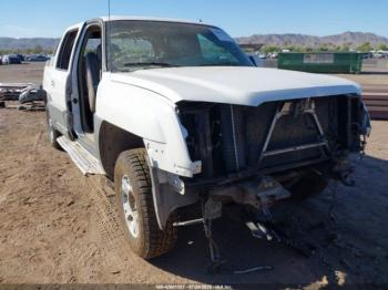  Salvage Chevrolet Avalanche 1500