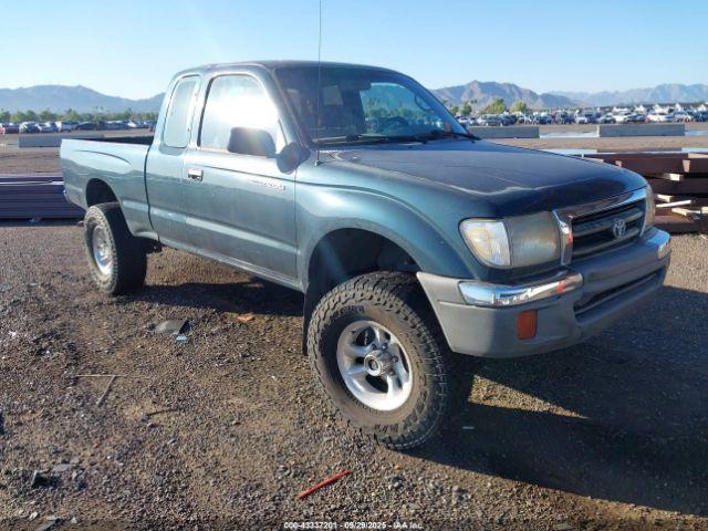  Salvage Toyota Tacoma