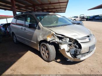  Salvage Toyota Sienna