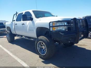  Salvage Chevrolet Silverado 2500