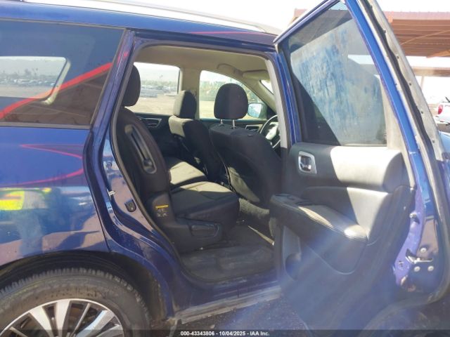 Nissan Pathfinder S 2wd Image 8