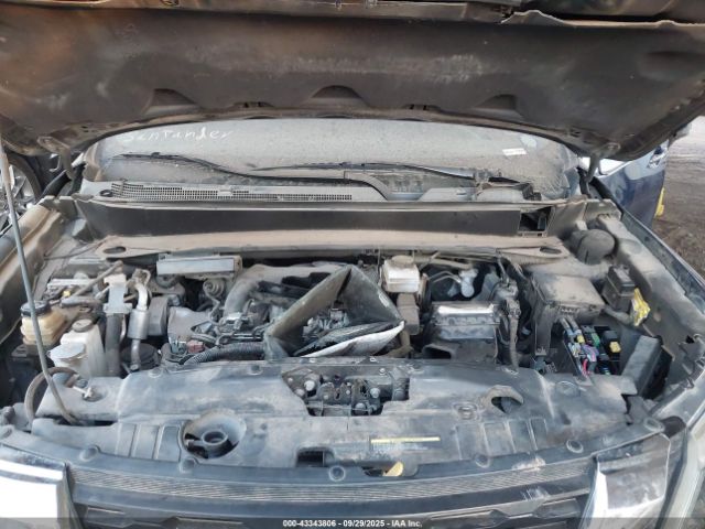 Nissan Pathfinder S 2wd Image 2