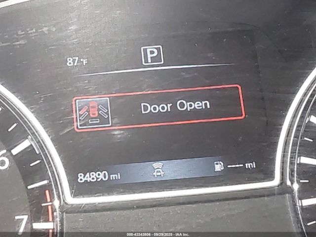 Nissan Pathfinder S 2wd Image 11