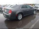 Chrysler 300 Limited Image 16