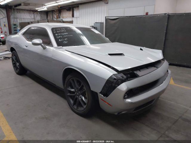  Salvage Dodge Challenger