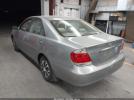 Toyota Camry Le Image 9