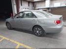 Toyota Camry Le Image 5