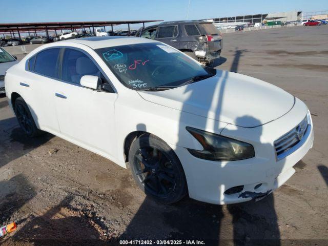  Salvage Nissan Maxima