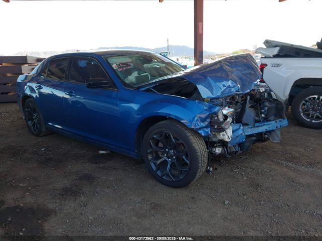  Salvage Chrysler 300