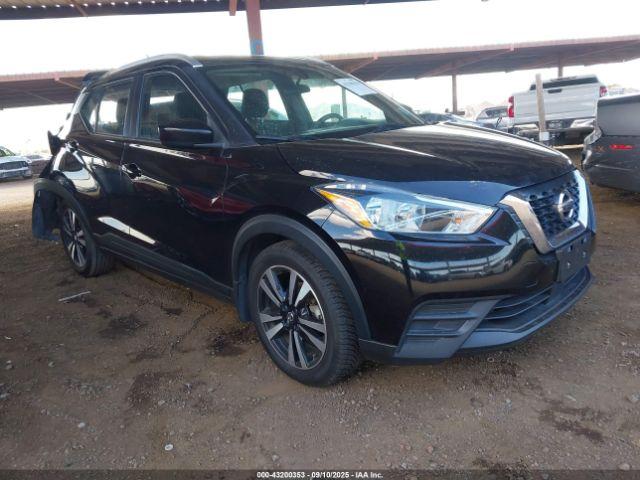  Salvage Nissan Kicks