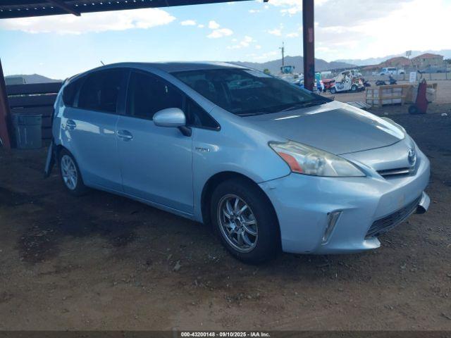  Salvage Toyota Prius v