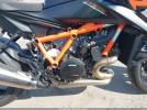 KTM 1290 Super Duke R Image 9