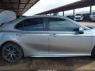 Toyota Camry Se Image 10