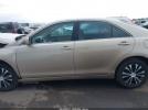 Toyota Camry Le Image 10