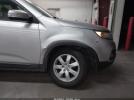 Kia Sorento Lx Image 2