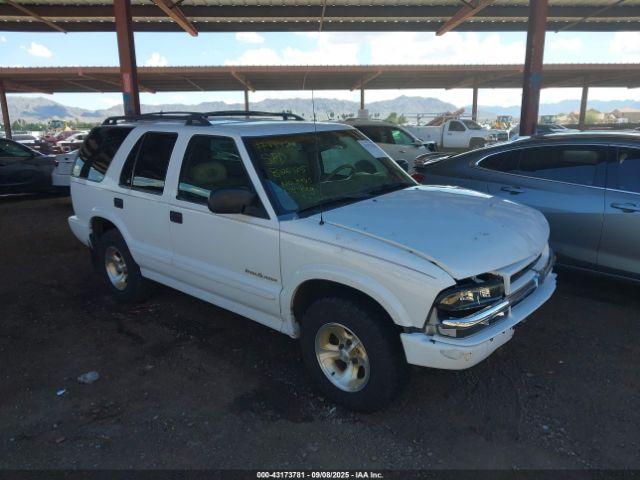  Salvage Chevrolet Blazer