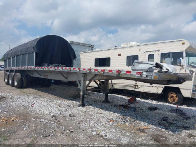  Salvage Reitnouer Trailer