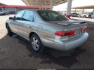Toyota Camry Le Image 4