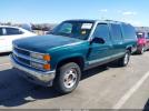 Chevrolet Suburban 1500 Image 2