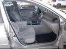 Toyota Camry Le Image 4