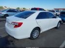 Toyota Camry Le Image 3