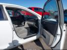 Toyota Camry Le Image 7