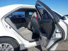 Toyota Camry Le Image 2