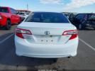 Toyota Camry Le Image 10