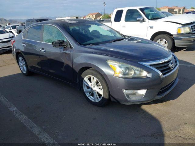  Salvage Nissan Altima