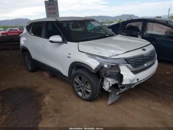  Salvage Kia Seltos