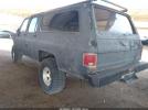 Chevrolet Suburban V1500 Image 2