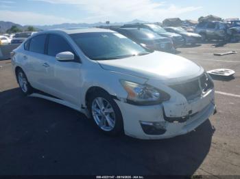 Salvage Nissan Altima