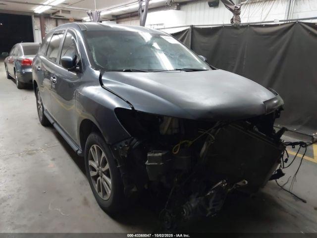  Salvage Nissan Pathfinder